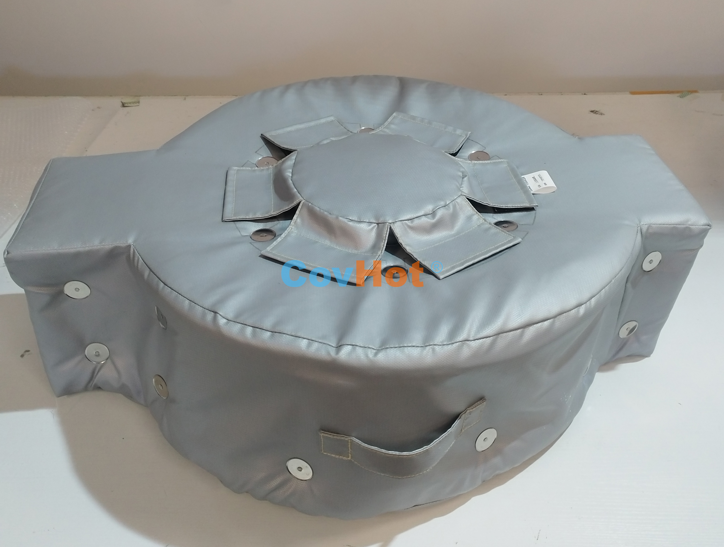 人孔<a href=http://www.star-car.cn/e/tags/?tagname=%E4%BF%9D%E6%B8%A9%E9%9A%94%E7%83%AD target=_blank class=infotextkey>保溫隔熱</a>,可拆卸工業(yè)<a href=http://www.star-car.cn/e/tags/?tagname=%E8%AE%BE%E5%A4%87%E4%BF%9D%E6%B8%A9 target=_blank class=infotextkey>設(shè)備保溫</a>套